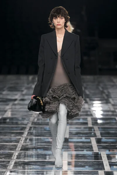 Look 14